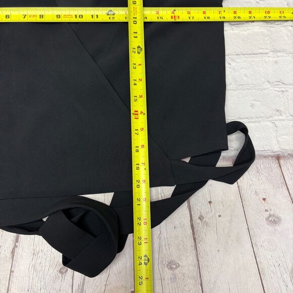 Theory Women Short Sleeve Wrap Top Blouse Shirt Size 6 Black D019 -12 - Picture 4 of 12